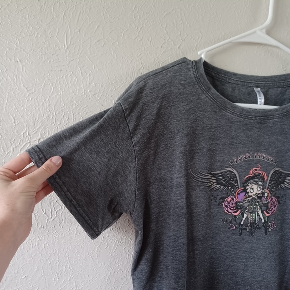 Betty Boop "Love Hurts" T-shirt - Picture 7 of 9
